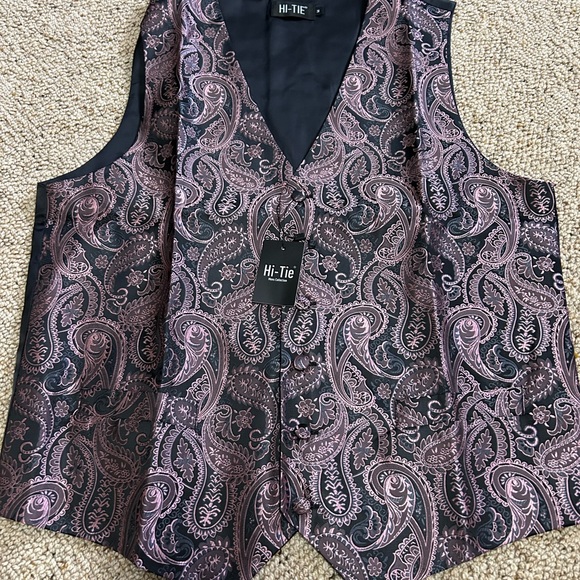 Men's Paisley Vest and Tie Set - Black and Purple - Picture 4 of 5